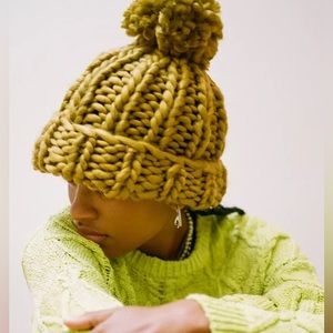 Urban Outfitters Super-Chunky Knit Pompom Beanie